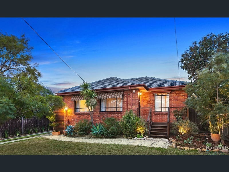 14 Saltair Street Hampton East house